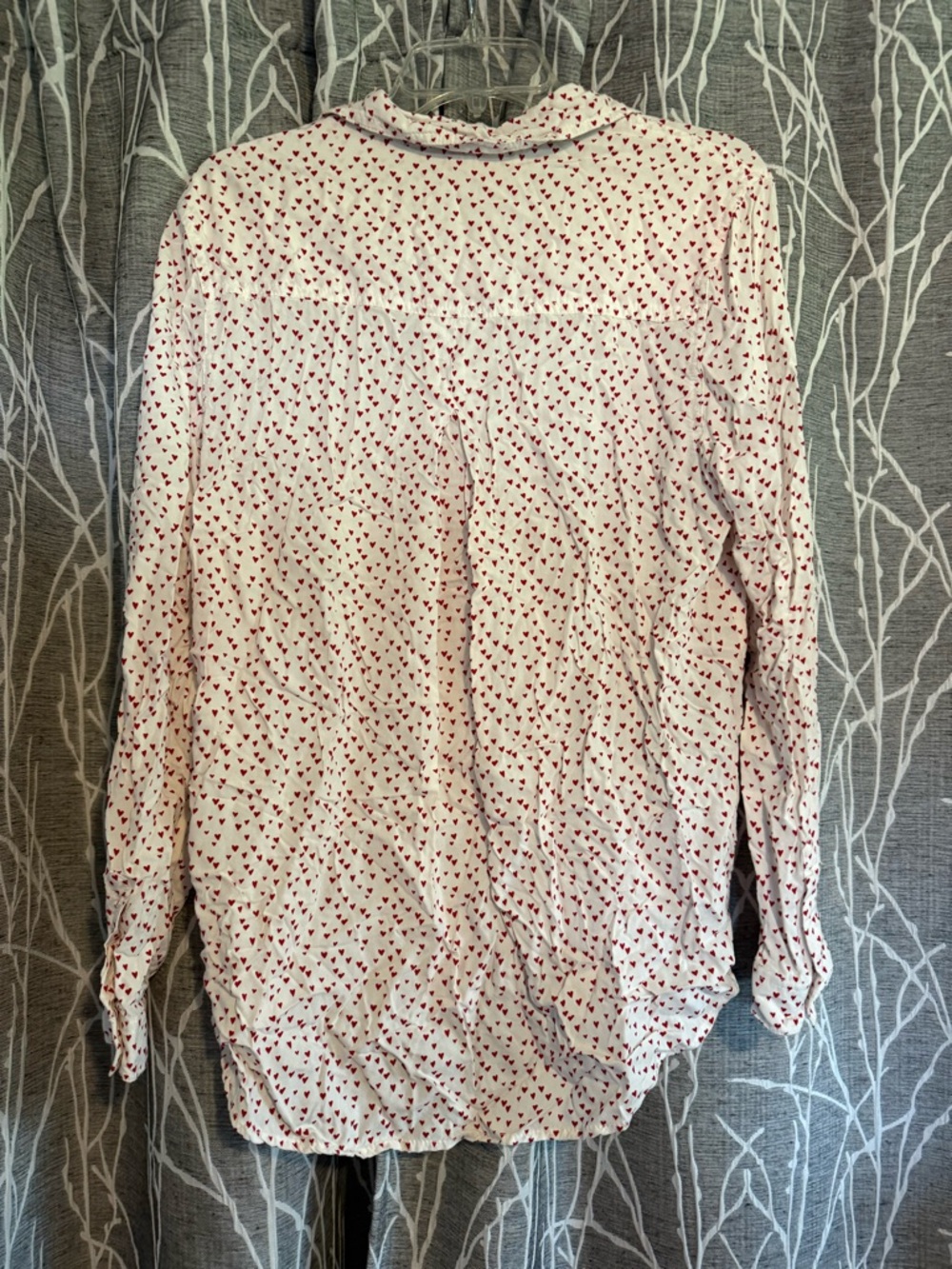Beachlunchlounge White Button-Up Shirt with Red Heart Print size Large - Picture 4 of 5